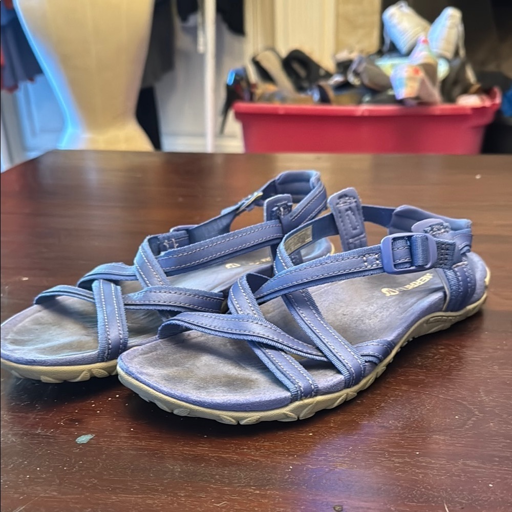Merrell periwinkle blue women’s sandals size 8